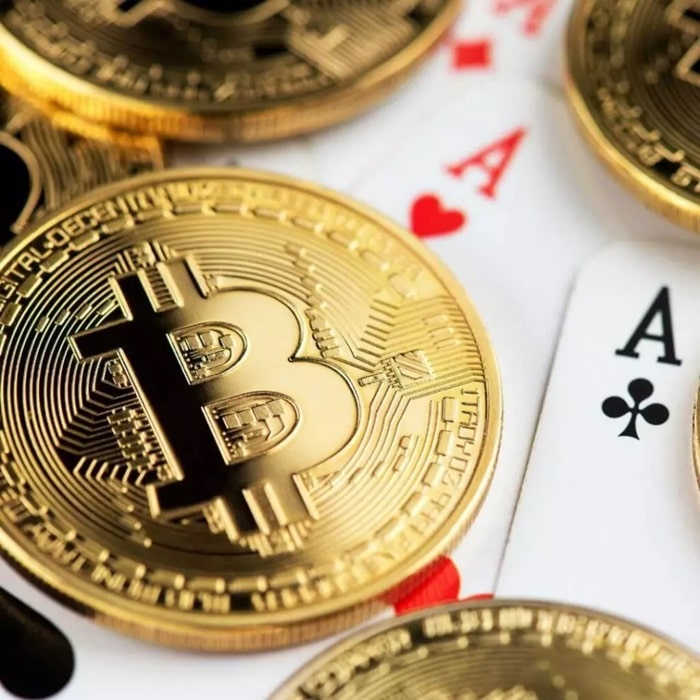 Navigating the World of Online Poker with Cryptocurrencies in Canada pic